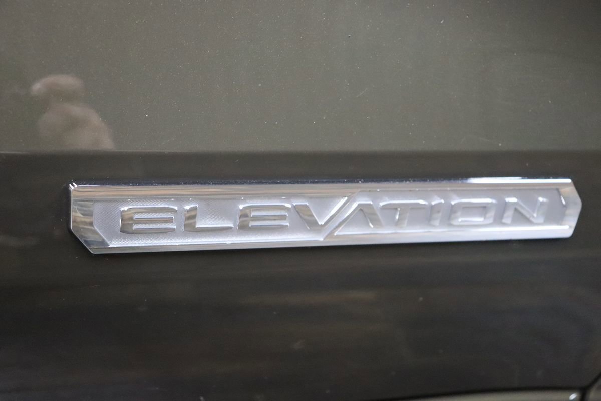 Used 2023 GMC Canyon Elevation w/ Convenience Package AWD/4WD image 9