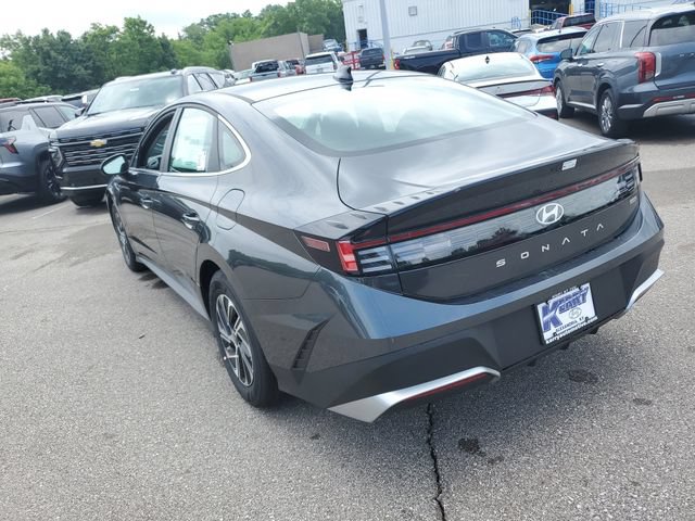 New 2026 Hyundai Sonata Blue FWD image 3