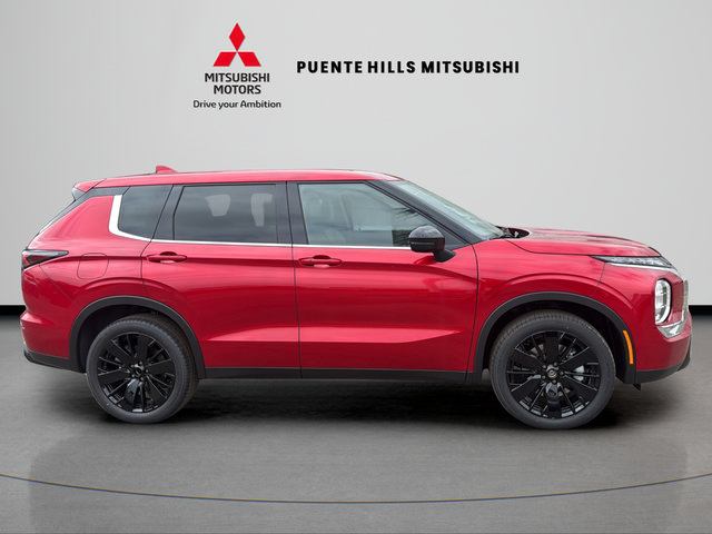 New 2026 Mitsubishi Outlander LE FWD image 4