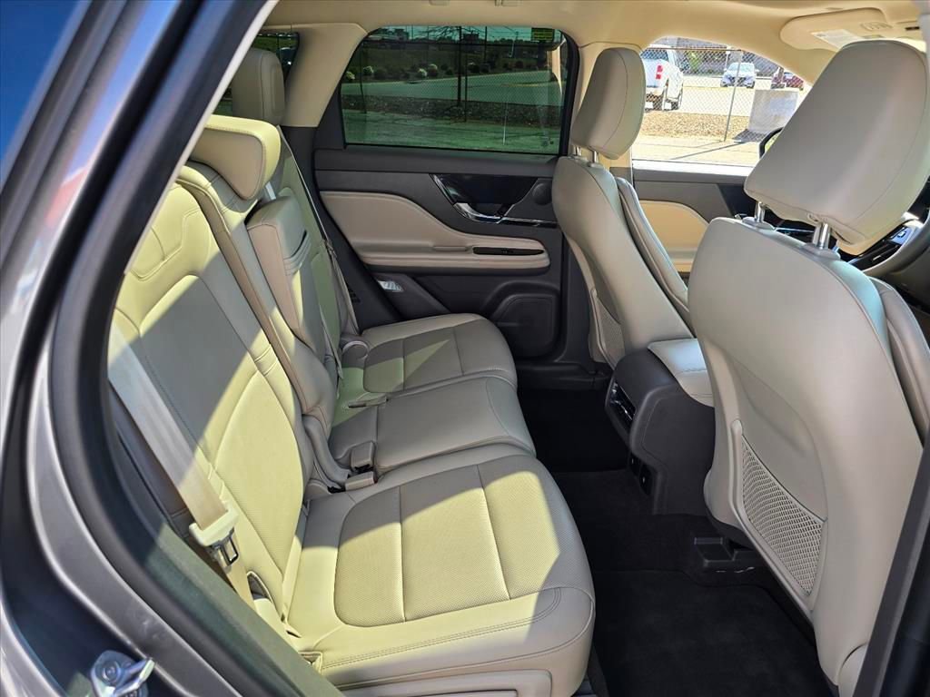 Used 2023 Lincoln Corsair FWD w/ Equipment Group 101A image 14