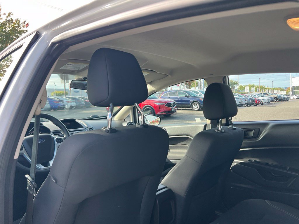Used 2018 Ford Fiesta SE FWD image 13