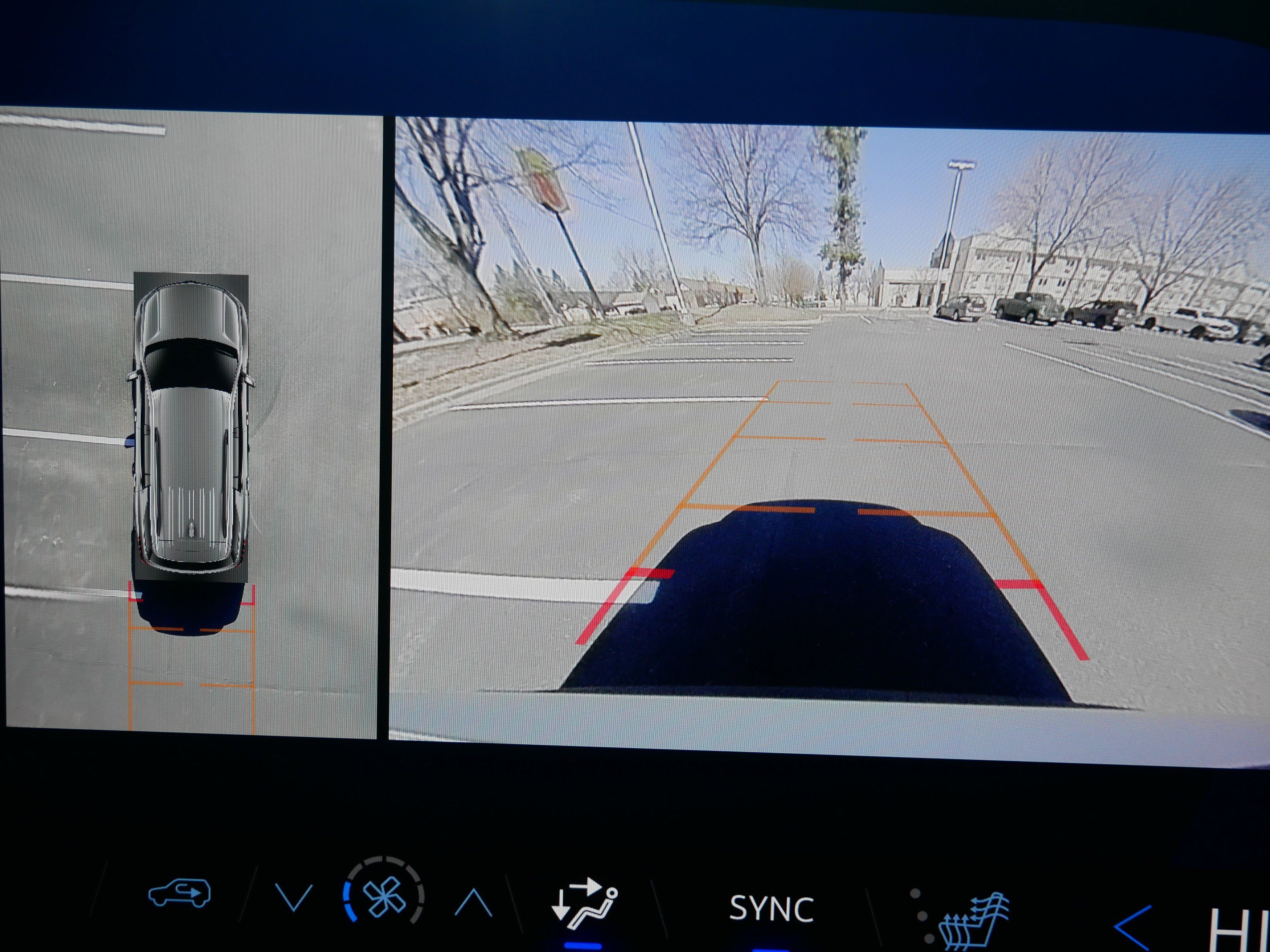 Used 2025 Chevrolet Traverse Z71 w/ Driver Confidence Package image 27