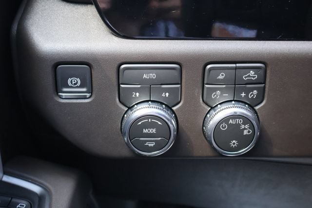 New 2026 GMC Sierra 1500 SLE w/ Preferred Package AWD/4WD image 14