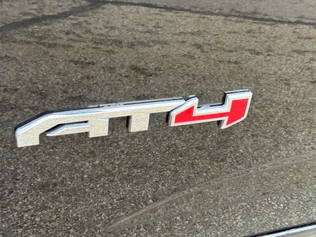 Used 2022 GMC Canyon AT4 w/ Trailering Package AWD/4WD image 18