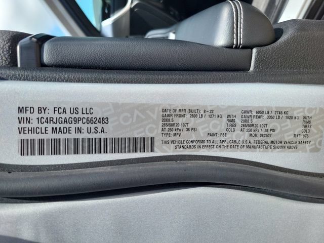 Used 2023 Jeep Grand Cherokee Altitude RWD image 25
