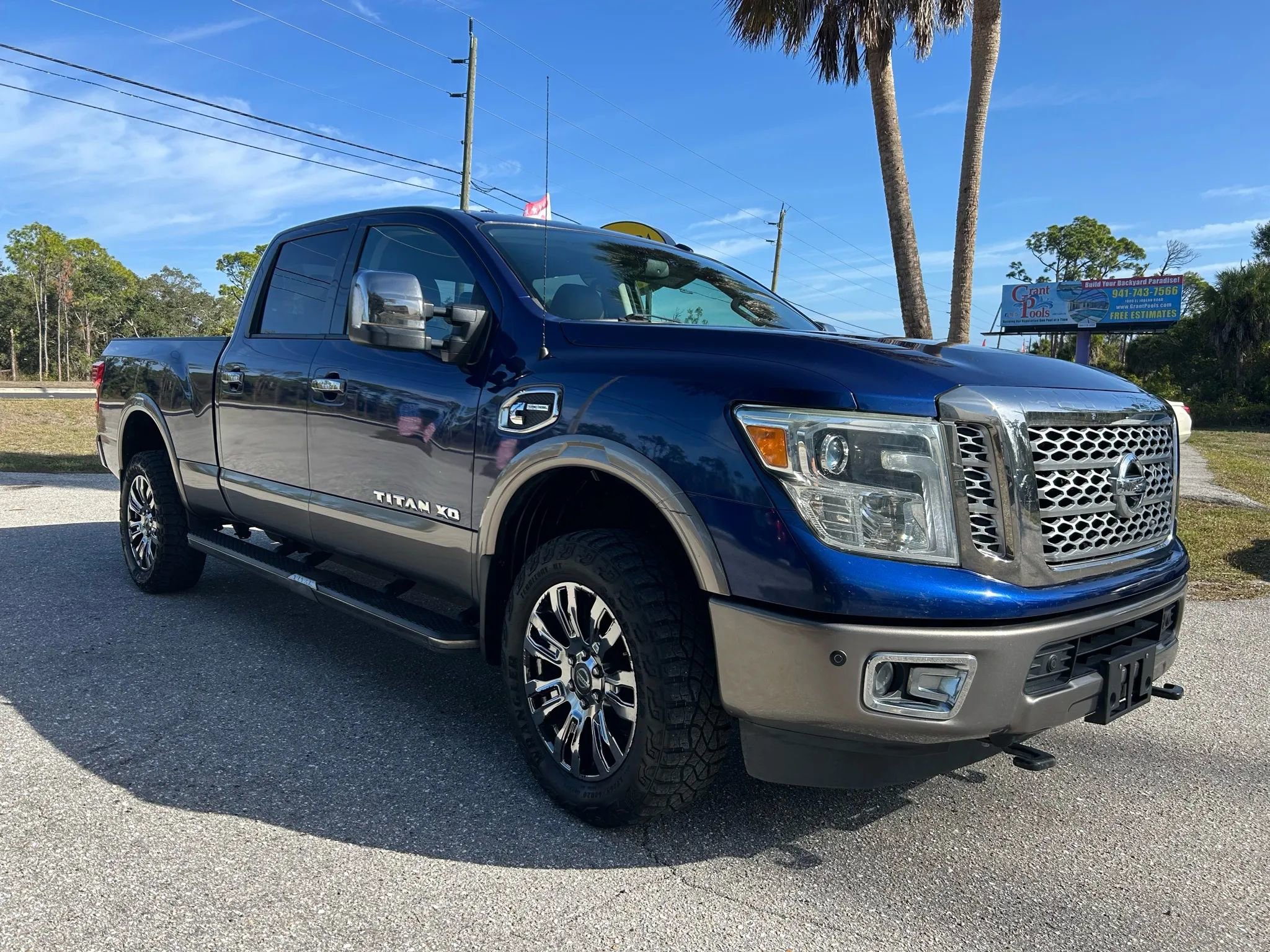 Used 2016 Nissan Titan Platinum Reserve image 2