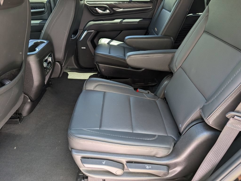Used 2023 GMC Yukon Denali w/ Advanced Technology Package AWD/4WD image 20