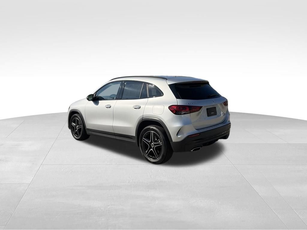 Certified 2022 Mercedes-Benz GLA 250 4MATIC image 3