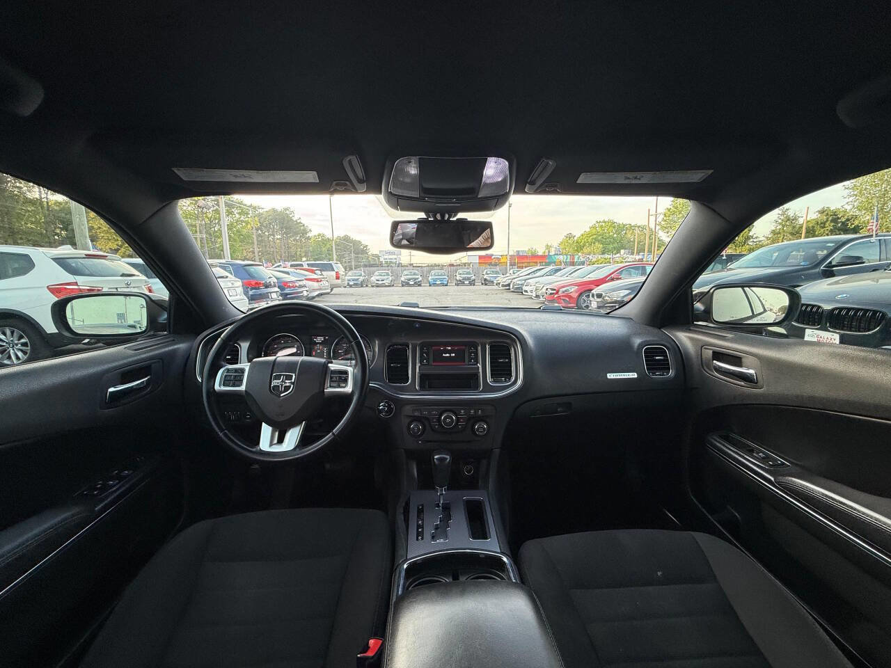 Used 2014 Dodge Charger SE w/ Connectivity Group image 18