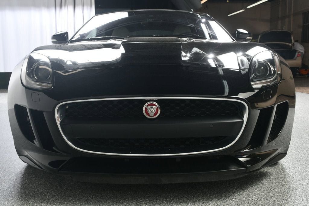 Used 2017 Jaguar F-TYPE Coupe RWD image 12