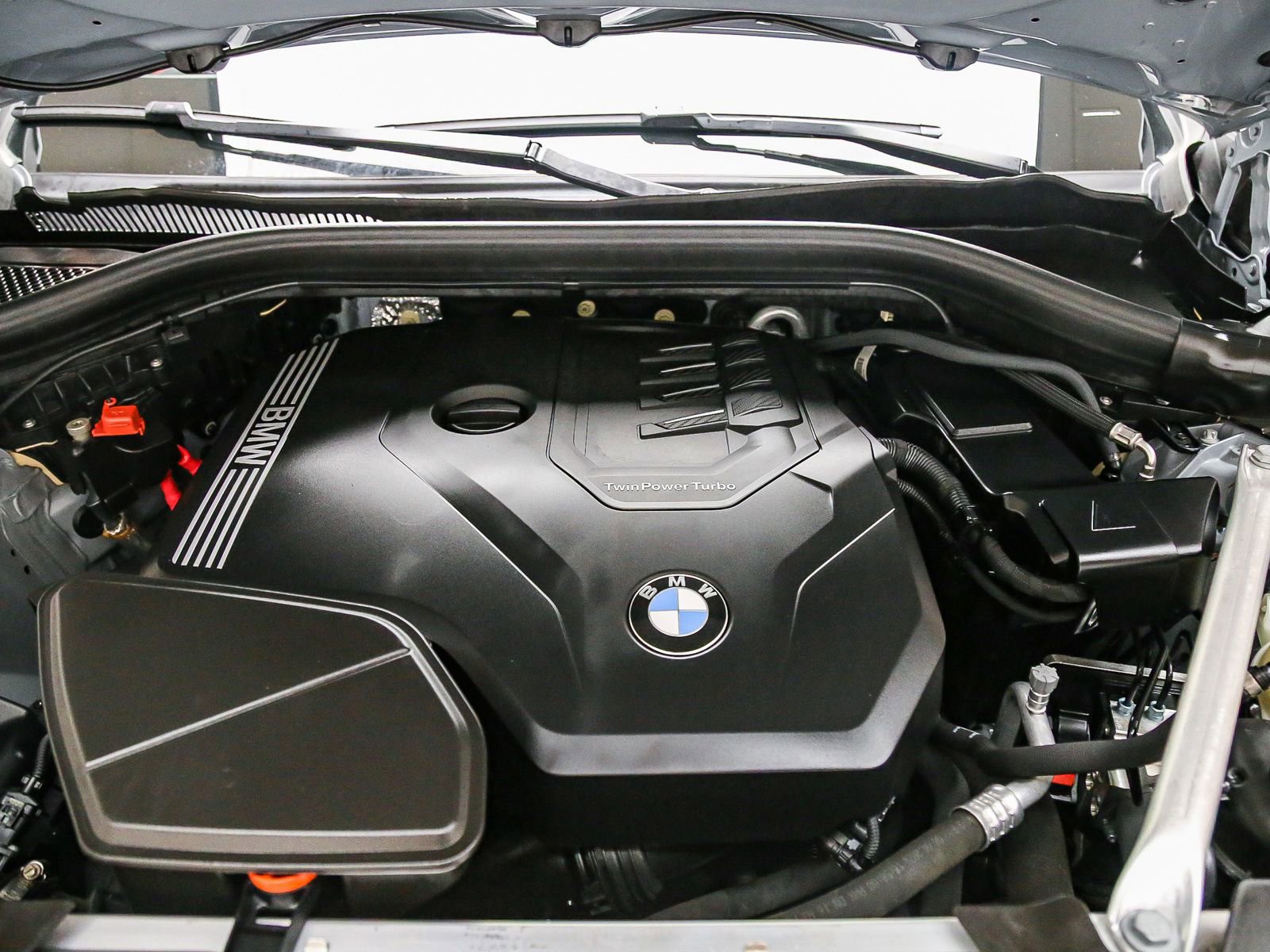 Used 2025 BMW X4 xDrive30i w/ Premium Package AWD/4WD image 28