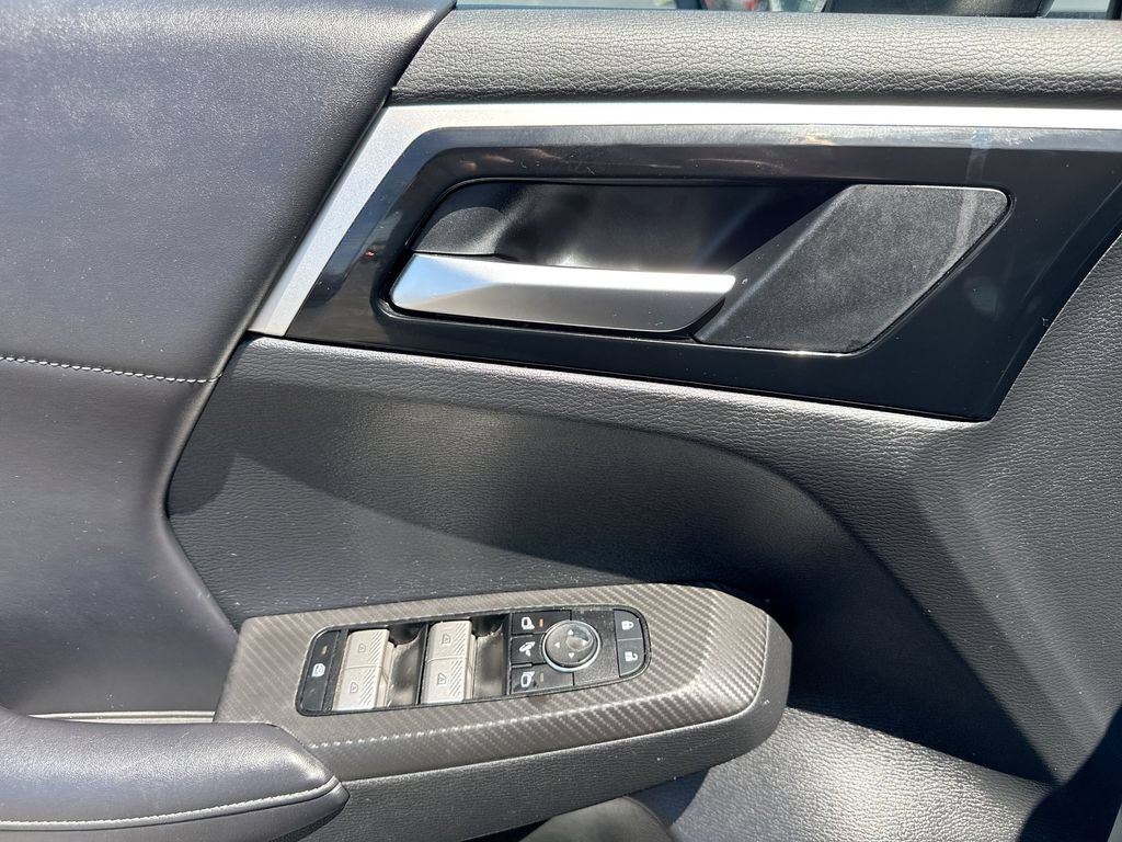Used 2024 Mitsubishi Outlander SE FWD image 25