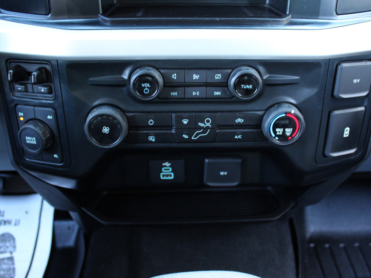 Used 2023 Ford F250 XL w/ STX Appearance Package image 30