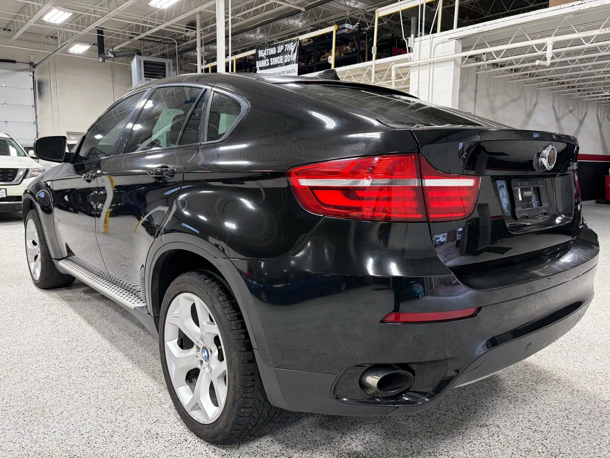 Used 2014 BMW X6 xDrive35i w/ Premium Package image 3