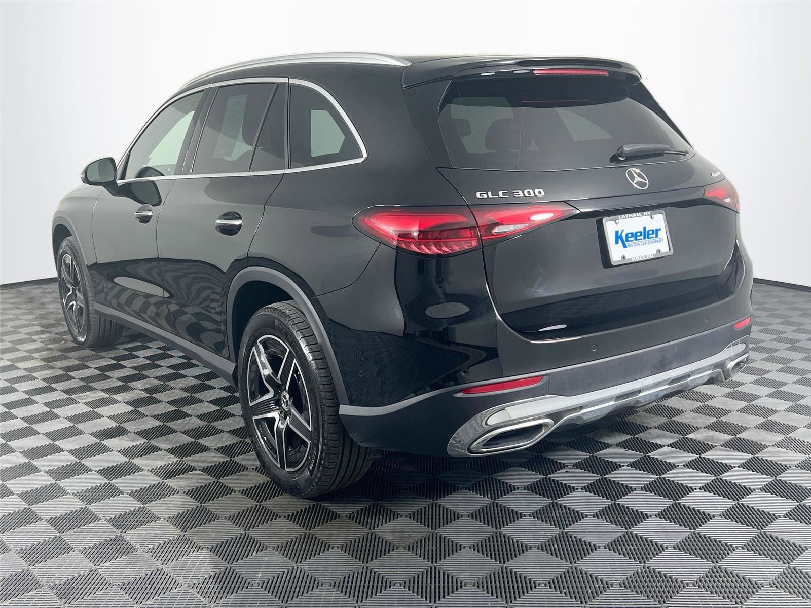 Certified 2026 Mercedes-Benz GLC 300 4MATIC image 4