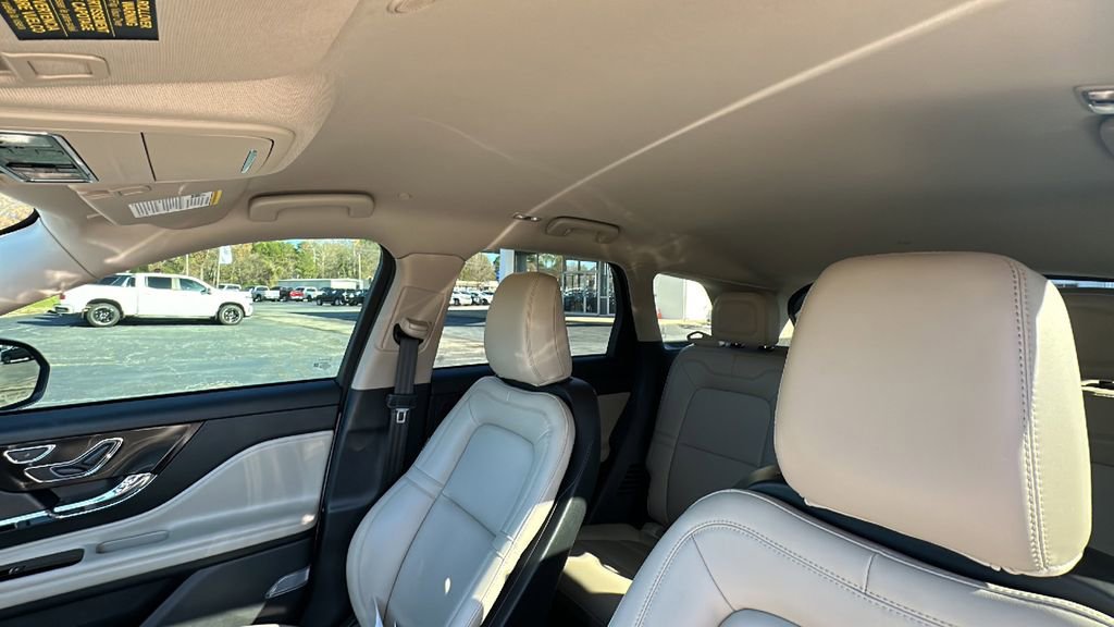 Used 2025 Lincoln Corsair FWD image 13