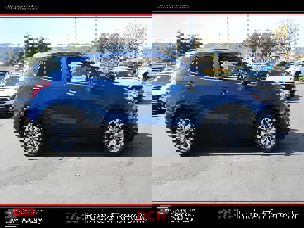 Used 2020 Buick Encore Preferred w/ Safety Package image 5