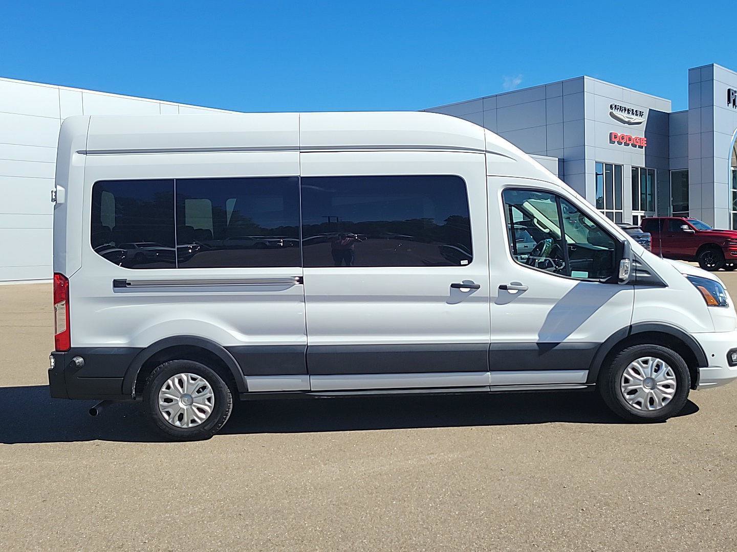 Used 2024 Ford Transit 350 XLT RWD image 18