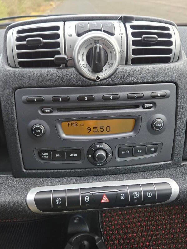 Used 2009 smart fortwo passion image 23