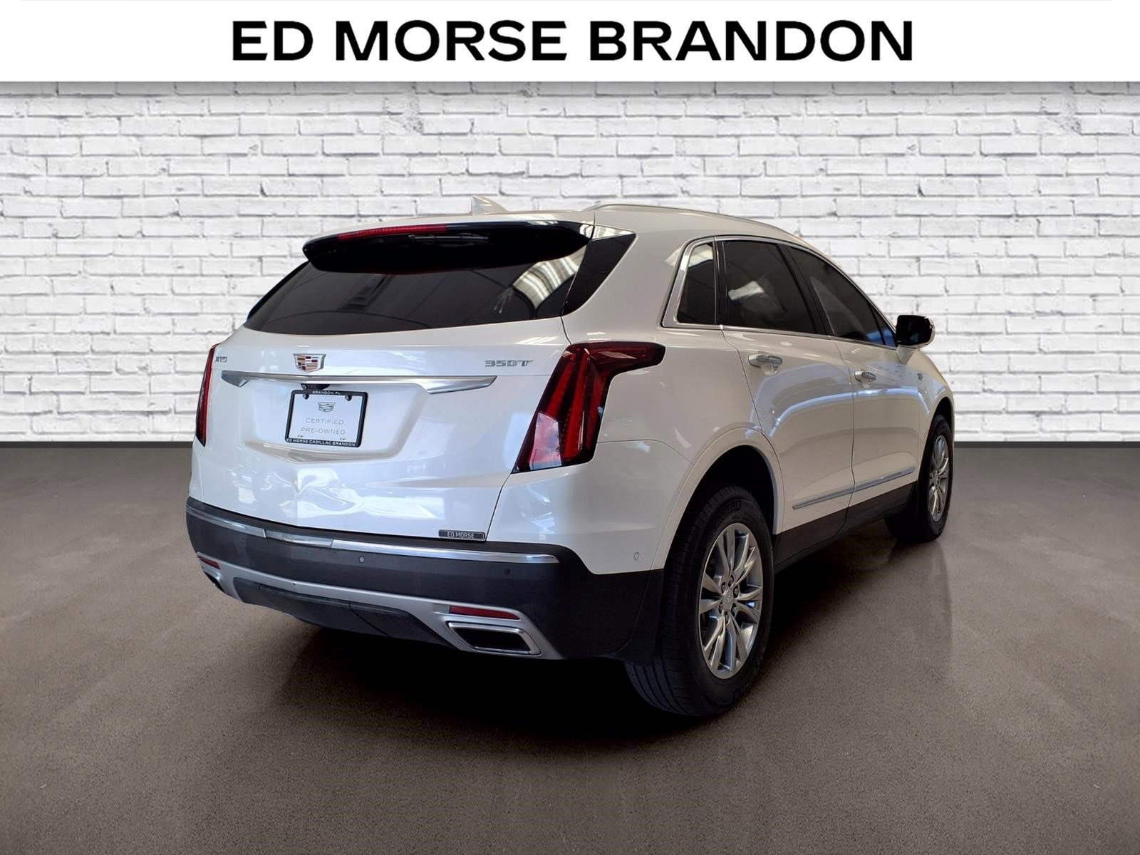 Used 2023 Cadillac XT5 Premium Luxury w/ Technology Package FWD image 5