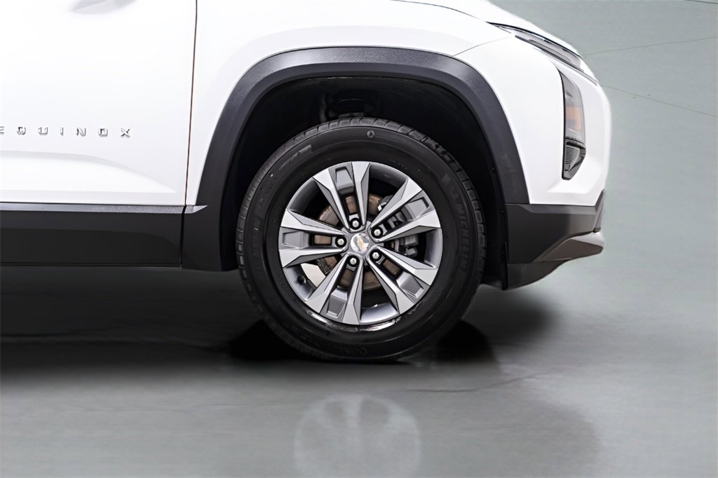 Used 2025 Chevrolet Equinox LT image 7