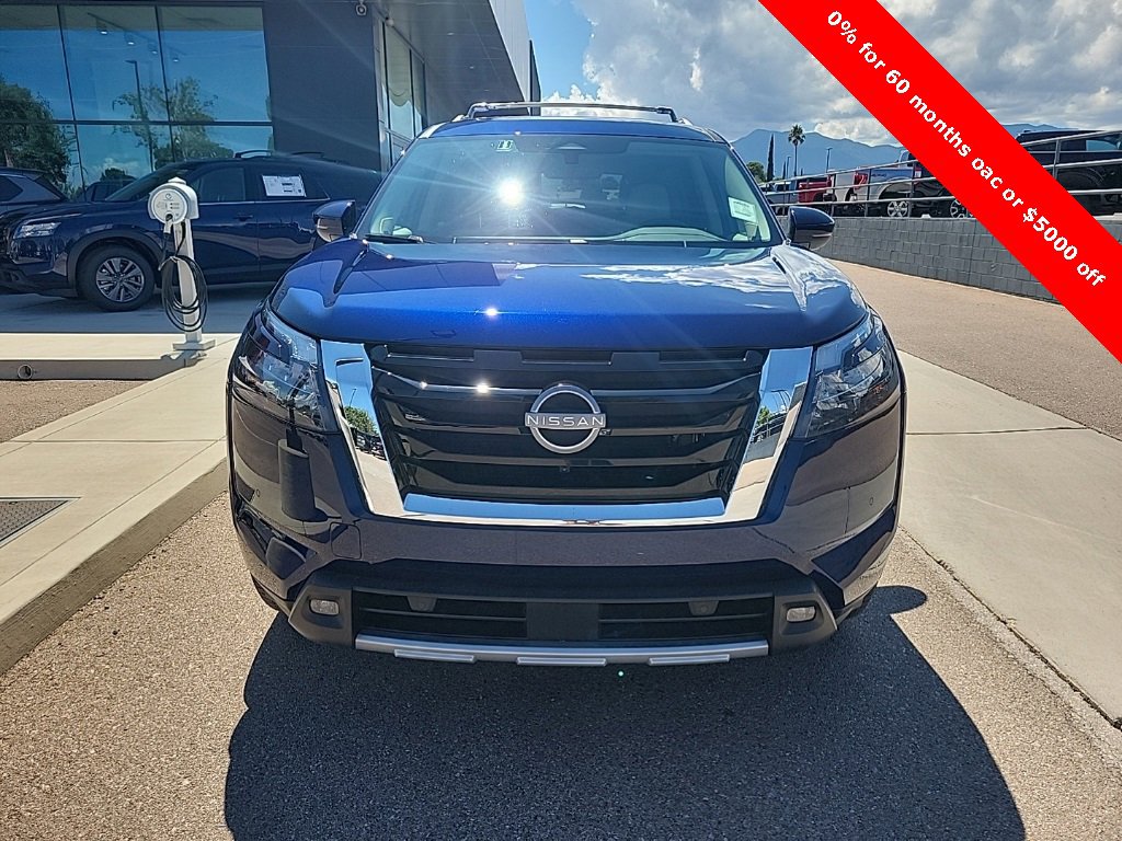 New 2025 Nissan Pathfinder SL w/ SL Premium Package image 2
