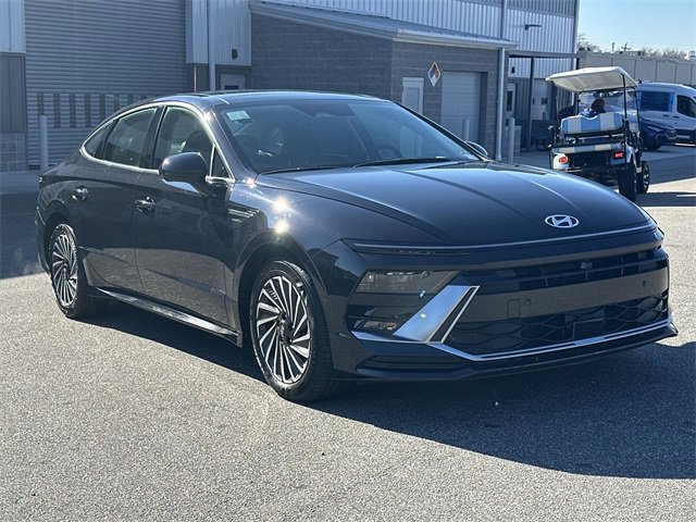Used 2025 Hyundai Sonata Limited image 41