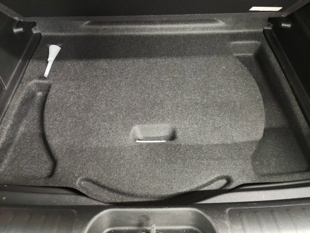 Used 2019 Jeep Cherokee Latitude Plus w/ Cold Weather Group image 6