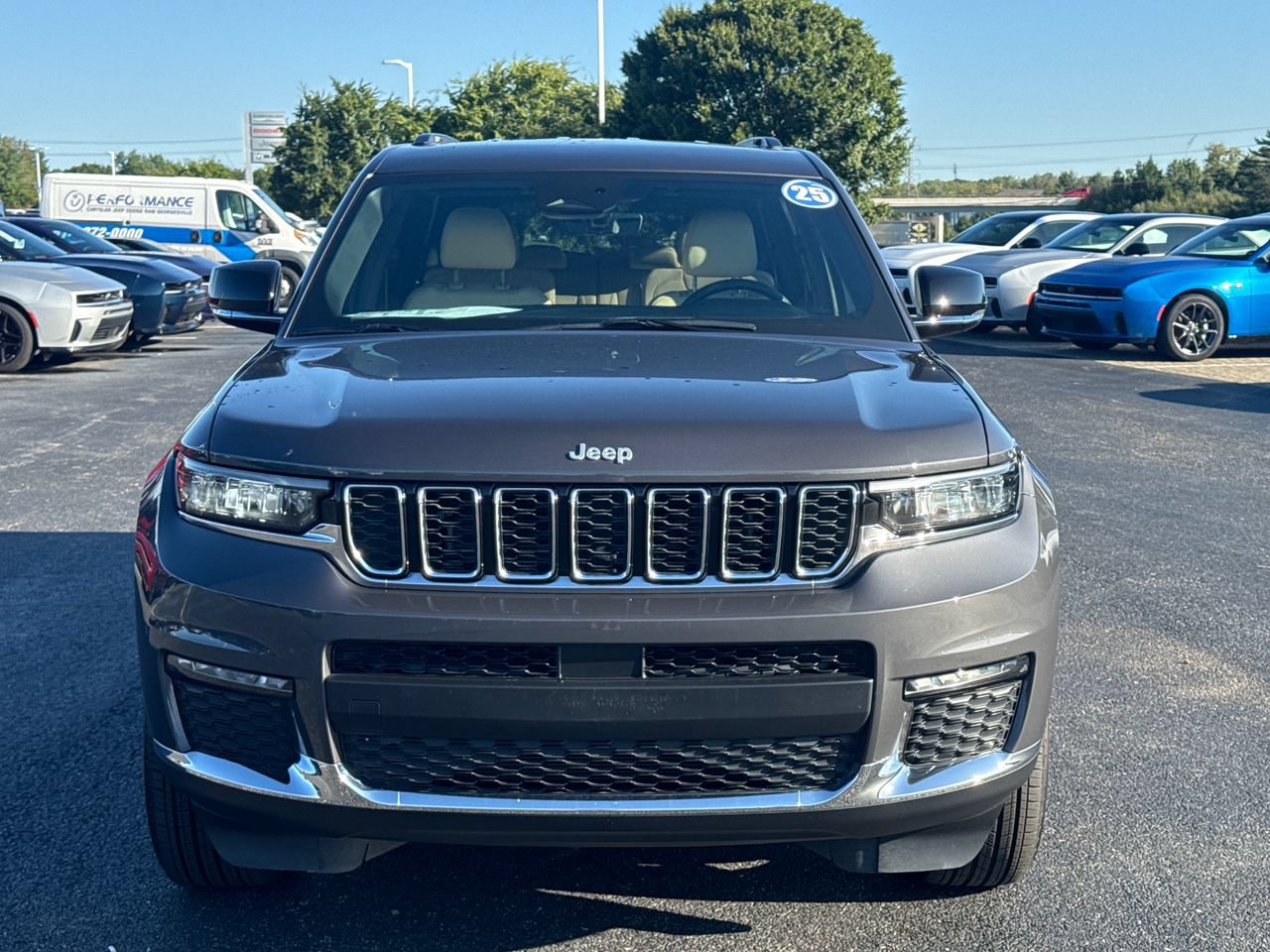 Used 2025 Jeep Grand Cherokee L Limited AWD/4WD image 7
