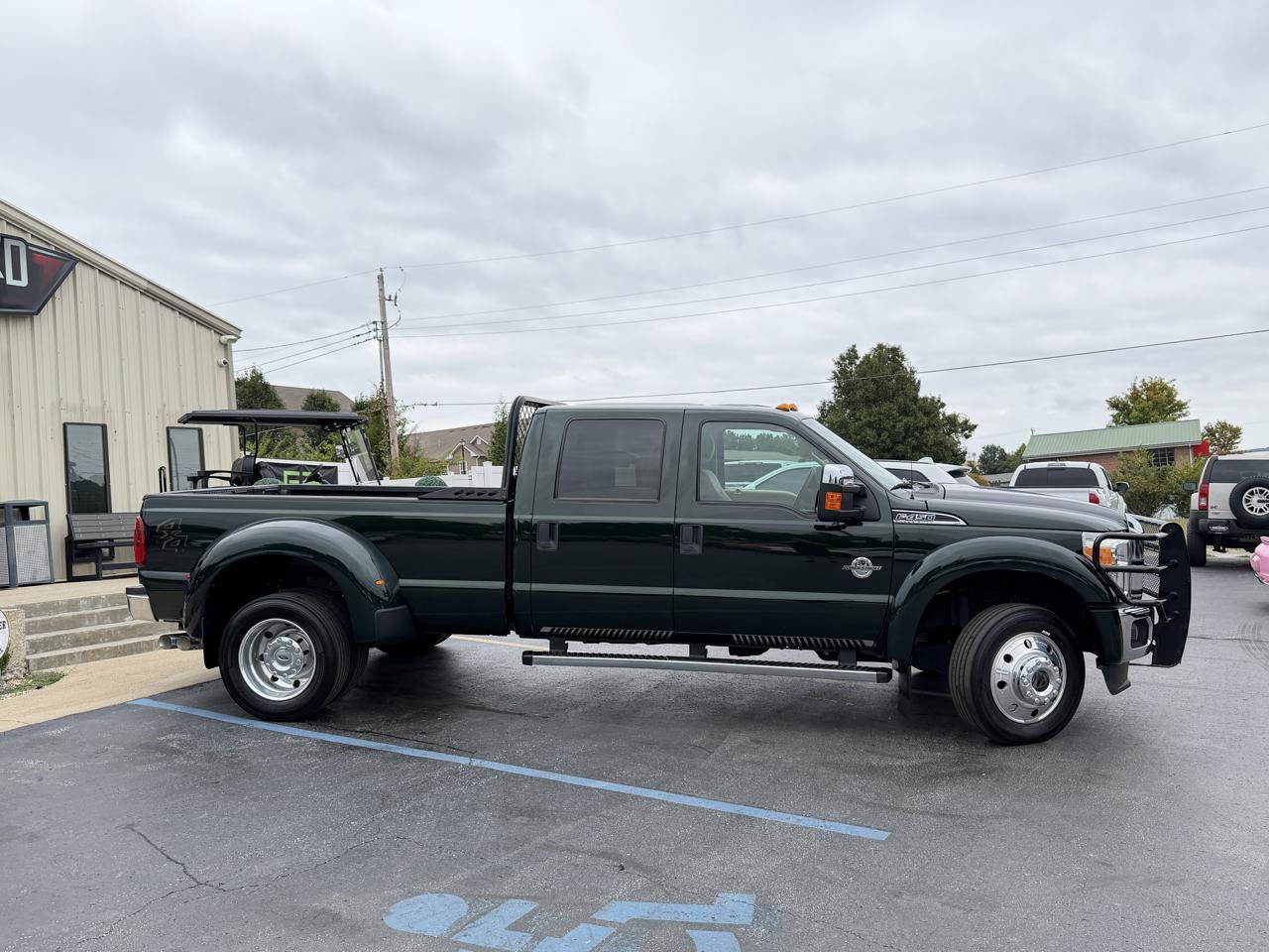 Used 2016 Ford F450 XLT w/ XLT Premium Package AWD/4WD image 2