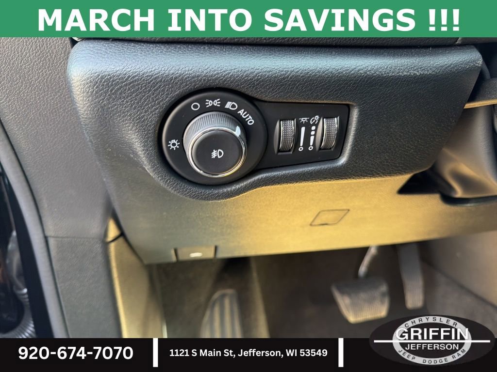 New 2026 Chrysler Pacifica Select w/ S Appearance Package image 14