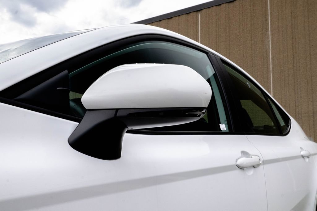 Used 2025 Toyota Camry SE w/ Convenience Package image 11