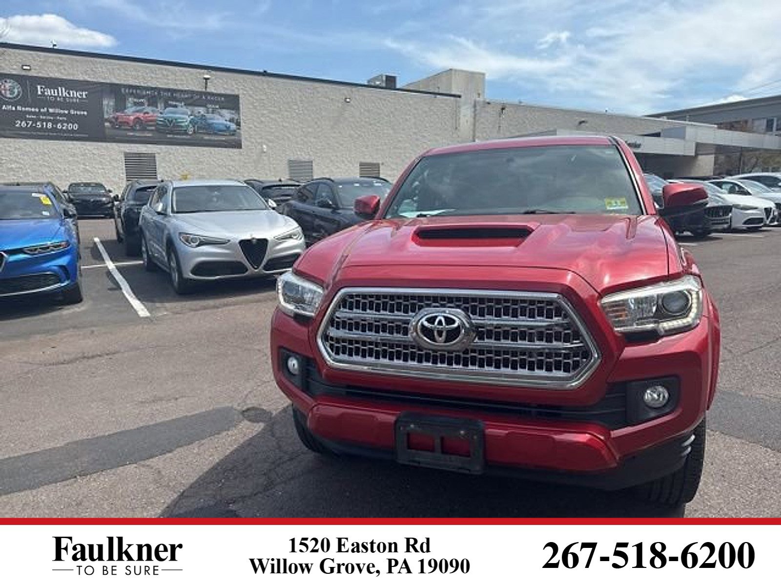 Used 2017 Toyota Tacoma TRD Sport image 1