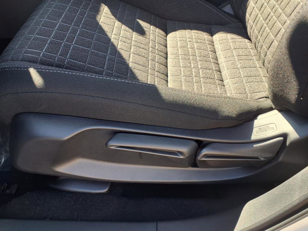 New 2026 Honda HR-V LX image 13
