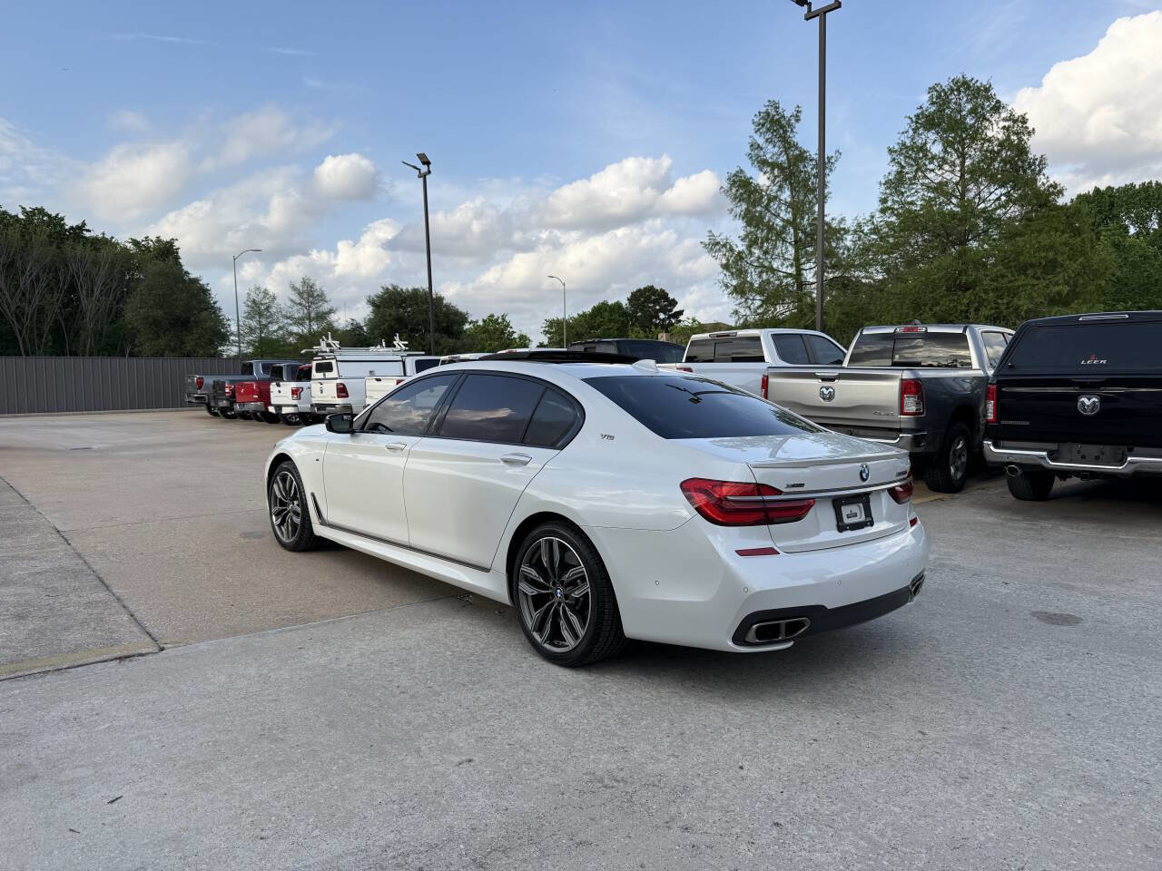 Used 2018 BMW M760i xDrive AWD/4WD image 4