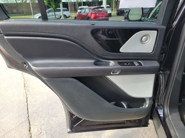 Certified 2023 Lincoln Aviator Reserve w/ Equipment Group 201A AWD/4WD image 24