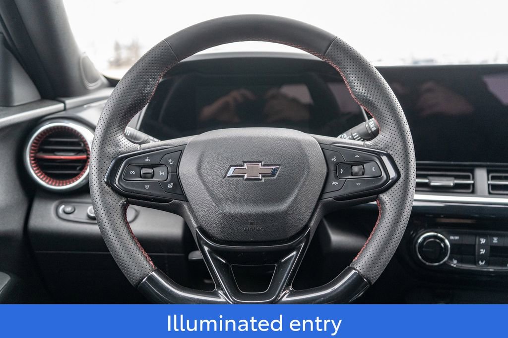 Used 2024 Chevrolet Trax RS w/ Driver Confidence Package image 14