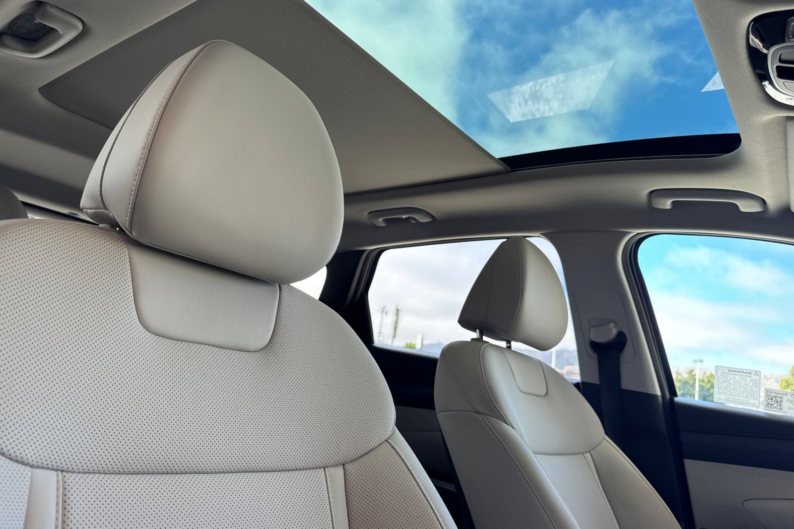 Certified 2025 Hyundai Tucson SEL AWD/4WD image 17