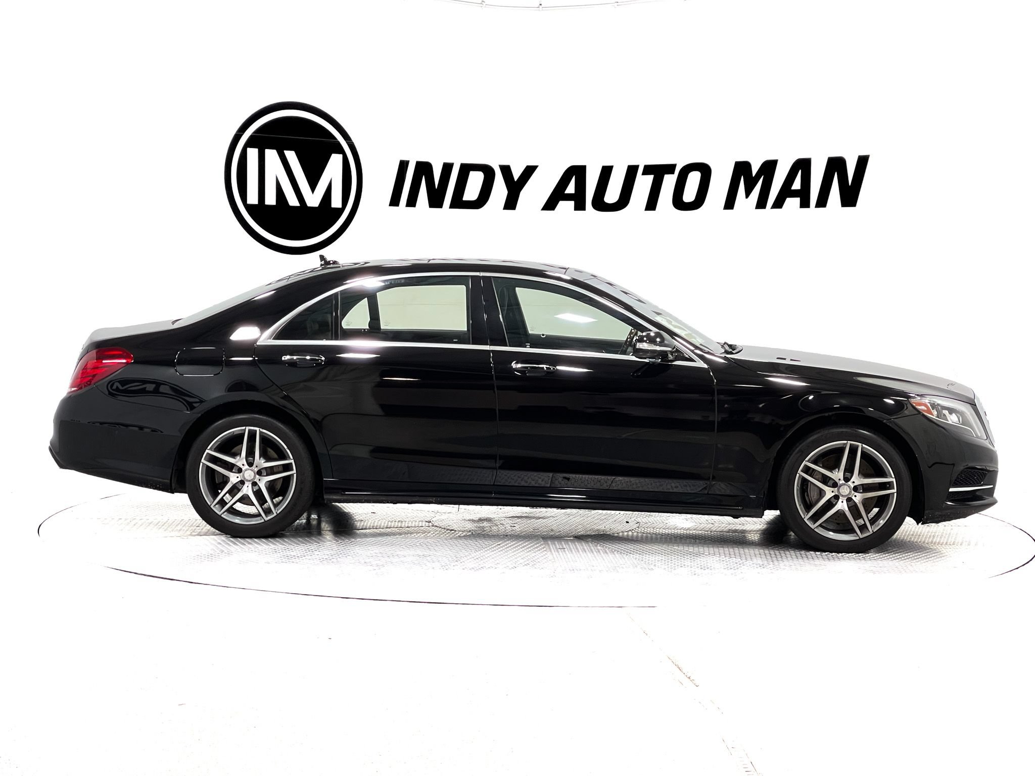 Used 2015 Mercedes-Benz S 550 4MATIC Sedan image 3