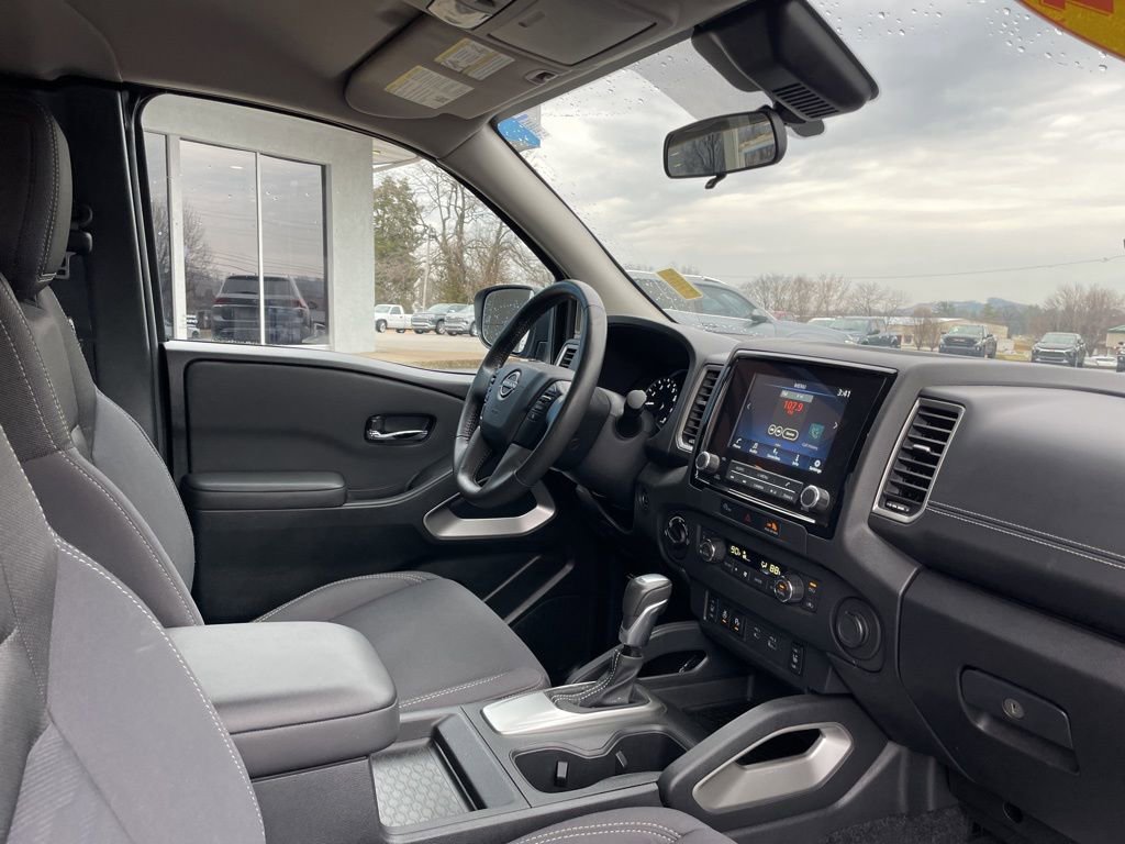 Used 2024 Nissan Frontier SV w/ SV Convenience Package image 31