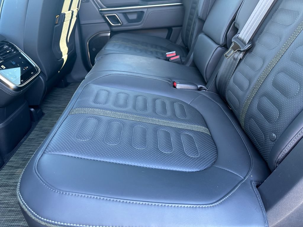 Used 2023 Rivian R1S Adventure AWD/4WD image 16