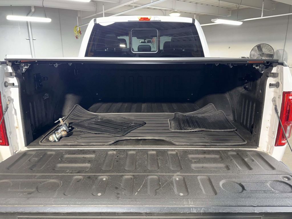 Used 2016 Ford F150 Lariat image 17