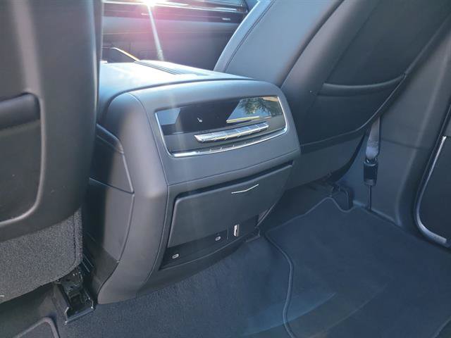 Used 2021 Cadillac Escalade Premium Luxury AWD/4WD image 31