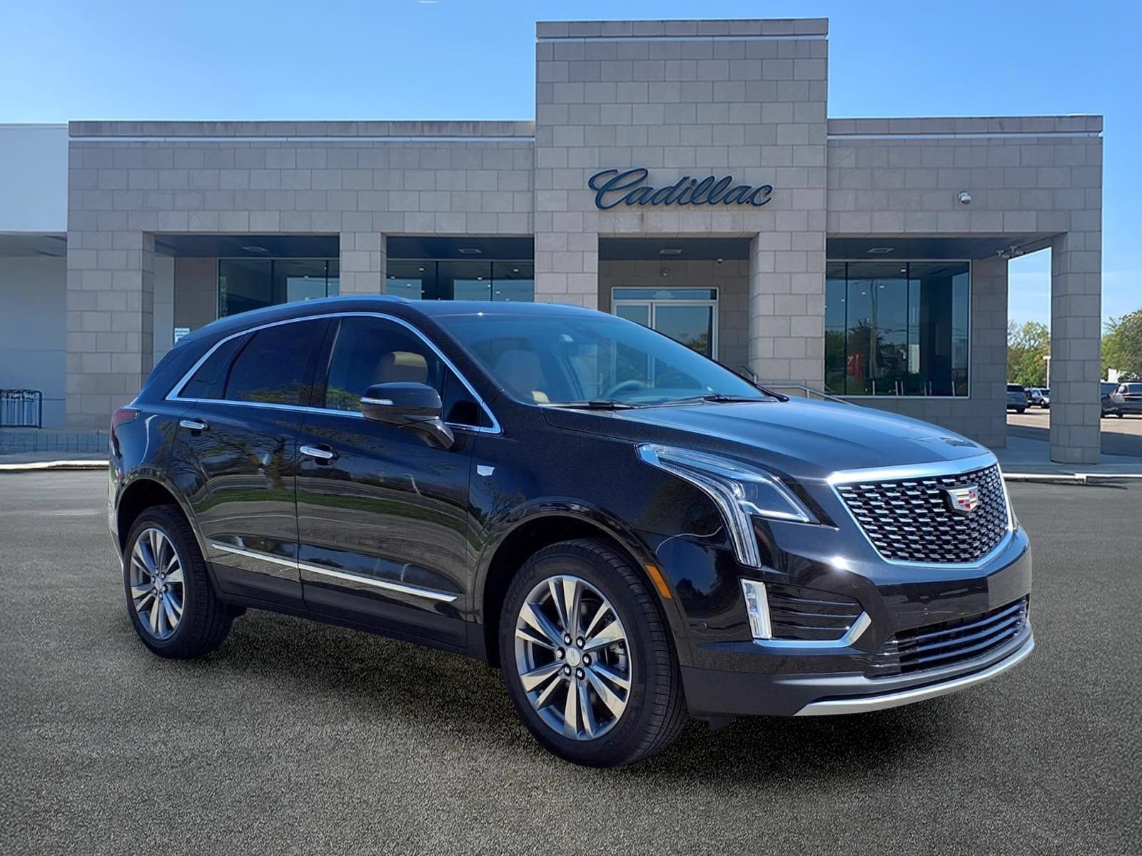 New 2026 Cadillac XT5 Premium Luxury w/ LPO, Floor Liner Package AWD/4WD video 3