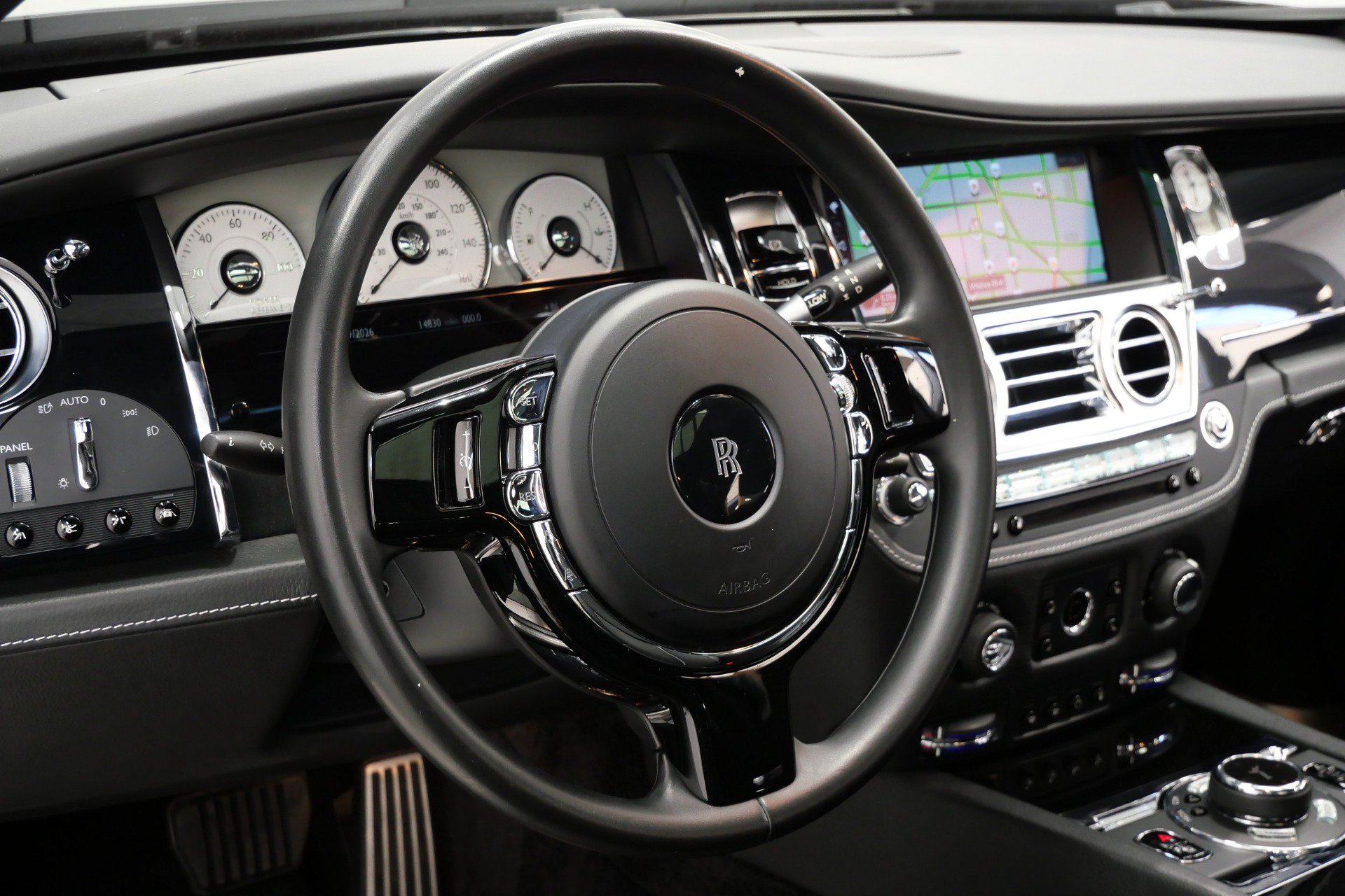 Used 2019 Rolls-Royce Ghost Extended Wheelbase RWD image 15