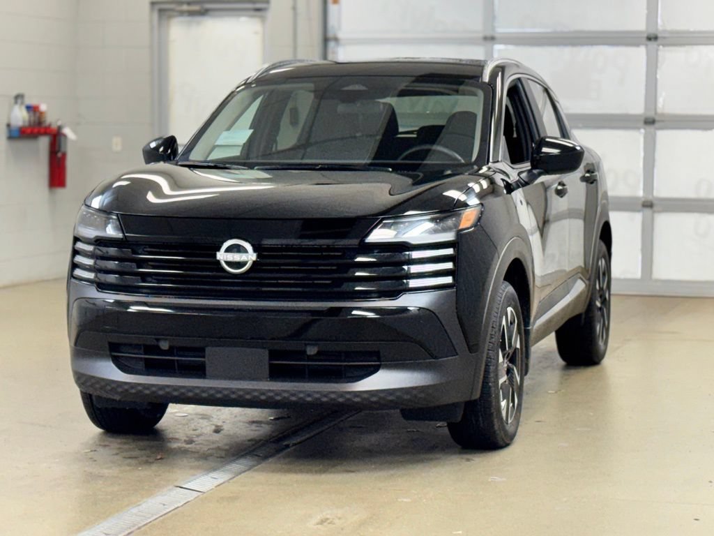 Used 2026 Nissan Kicks SV AWD/4WD image 3