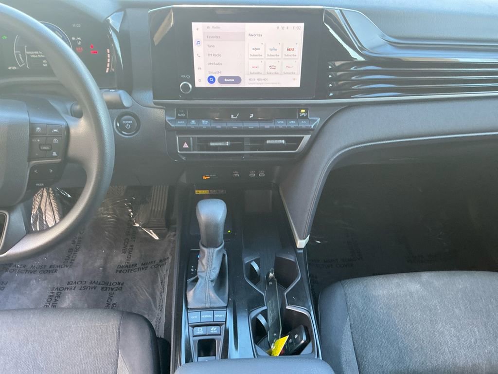 Used 2025 Toyota Camry LE FWD image 11