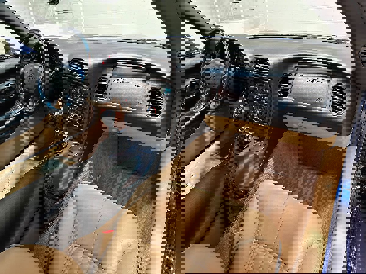 Used 2000 Chevrolet Corvette Convertible image 13