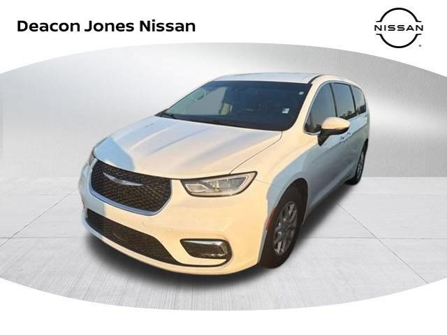 Used 2023 Chrysler Pacifica Touring-L