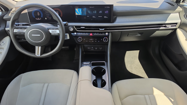 Used 2025 Hyundai Sonata SEL FWD image 7
